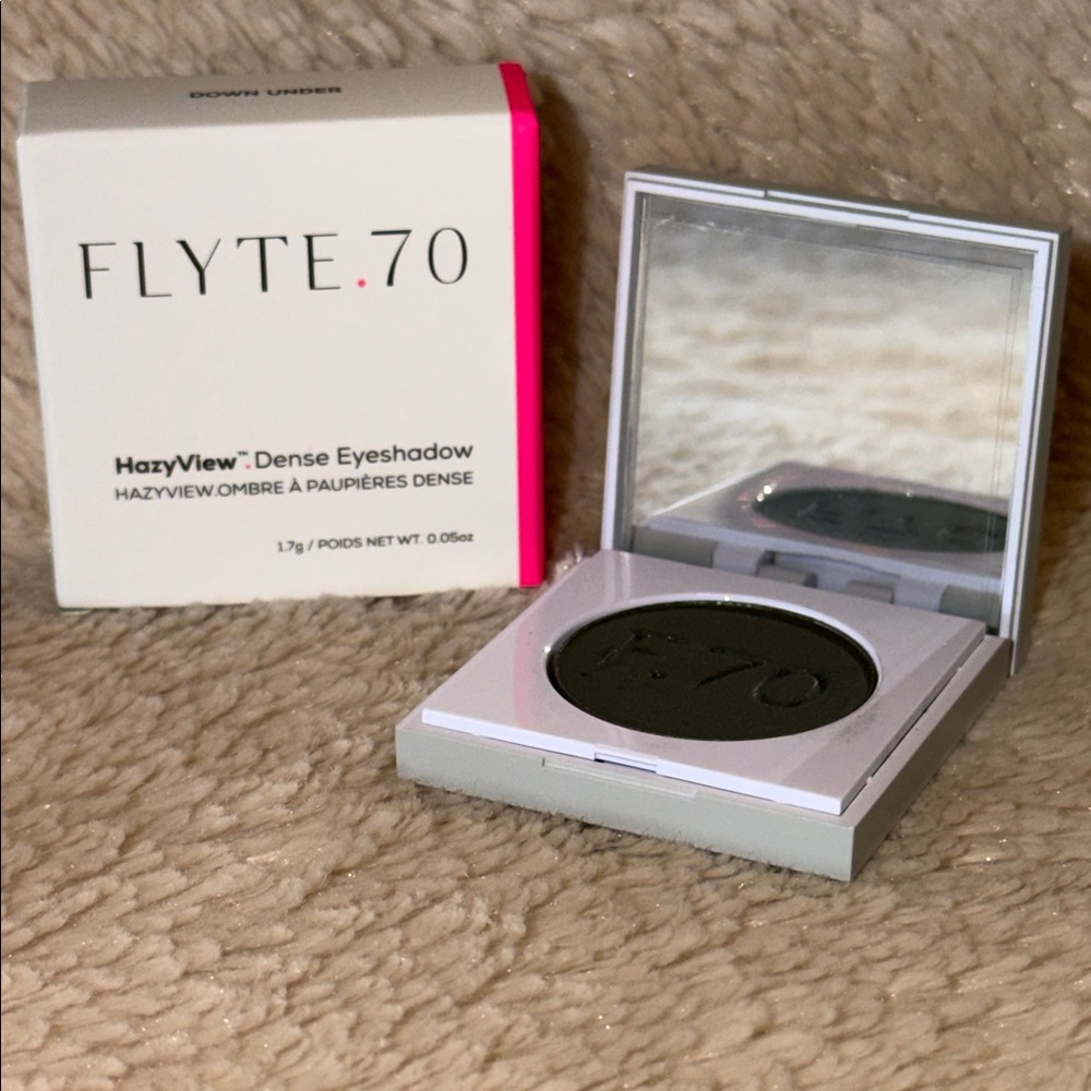 FLYTE.70 Hazy View Dense Eyeshadow